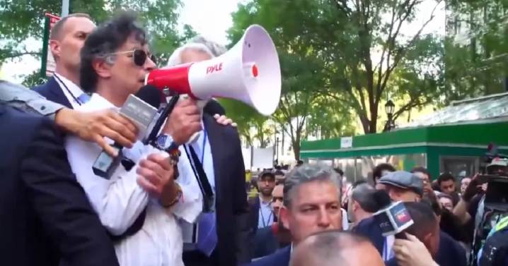 Sectores políticos y gremios reaccionan ante la revocatoria de la visa americana al presidente Gusta