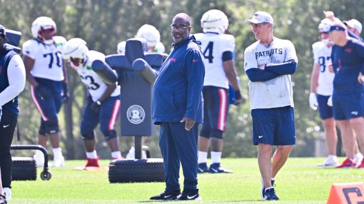 Patriots defensive coordinator Terrell Williams to step away from team