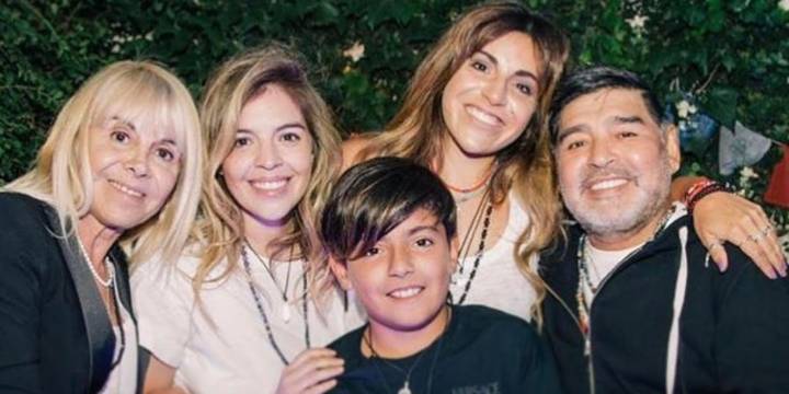 La emoción de Gianinna Maradona por una foto inédita de su hijo con Diego y Claudia Villafañe: “Mi felicidad”