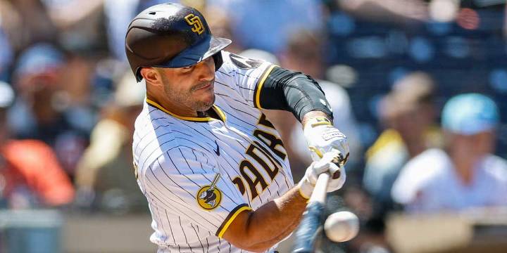 Padres’ Ramon Laureano makes insane grab to rob Colton Cowser home run