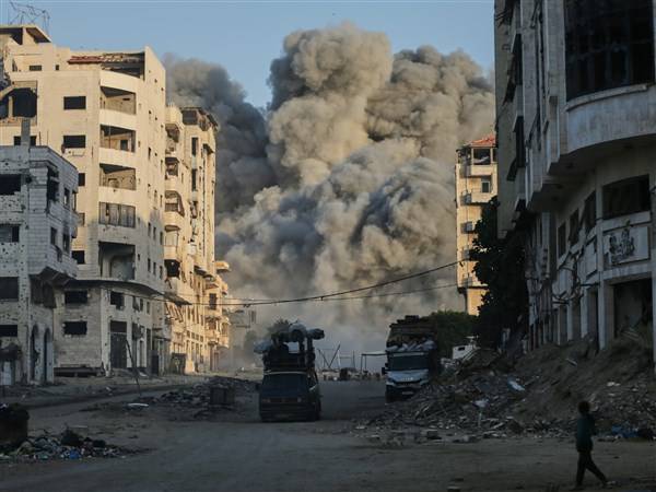 Netanyahu says Israel working on ceasefire plan on eve of Trump meeting. Gaza death toll tops 66,000