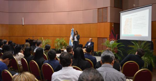 Flavia Royón: "Necesitamos menos políticos influencers y más soluciones concretas"