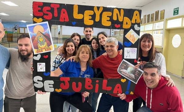 TRES JUBILADOS EN LA ESCUELA 714