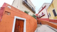 Colapsa parte de una vivienda antigua en el centro de Guanajuato capital