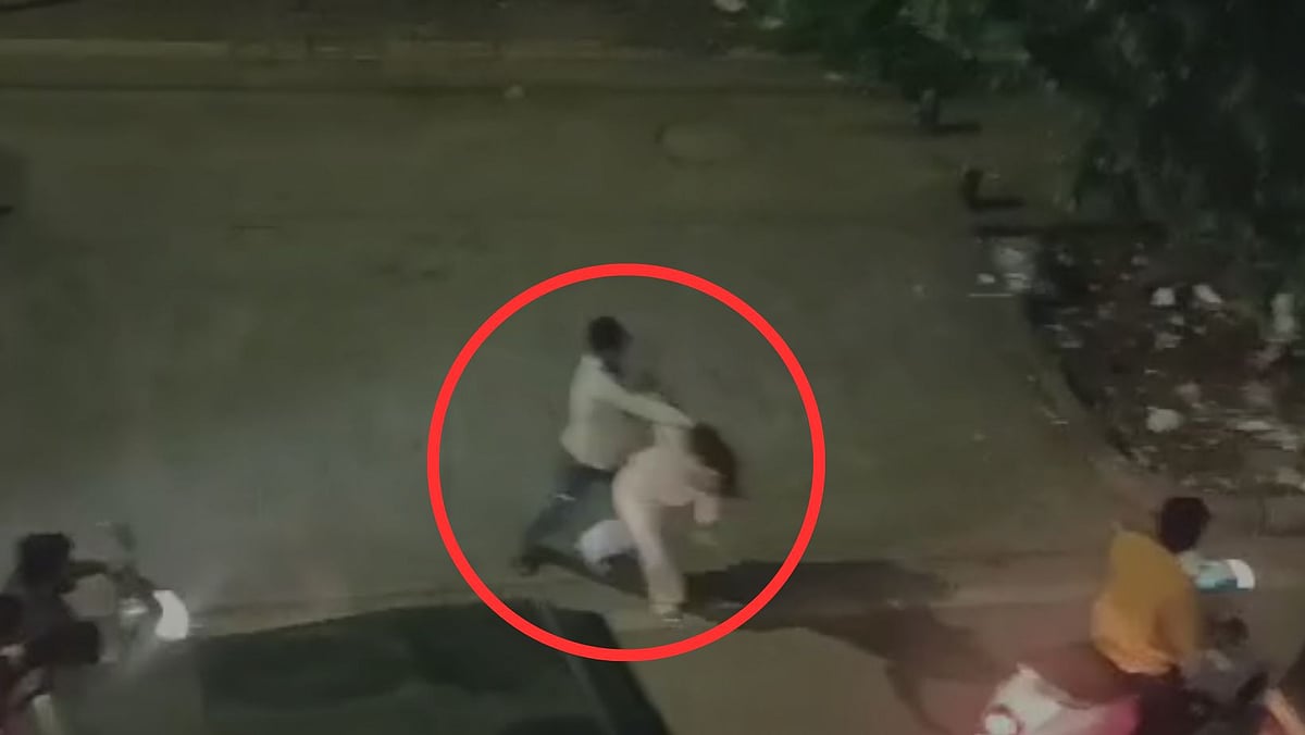 Pune Horror: Man Brutally Beats Woman In Public Opposite Shankar Maharaj Math