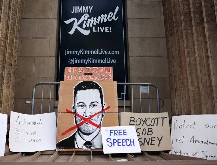 Hollywood protesta suspensión de Jimmy Kimmel