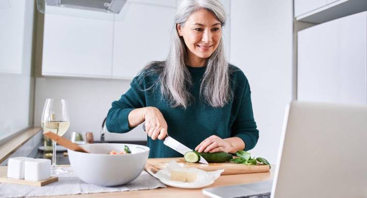 Día del Amor y la Amistad: ¿sin plata para dar un buen regalo? una cena en casa será la solución romántica