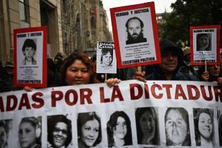 Marcharon en Santiago por las víctimas de la dictadura