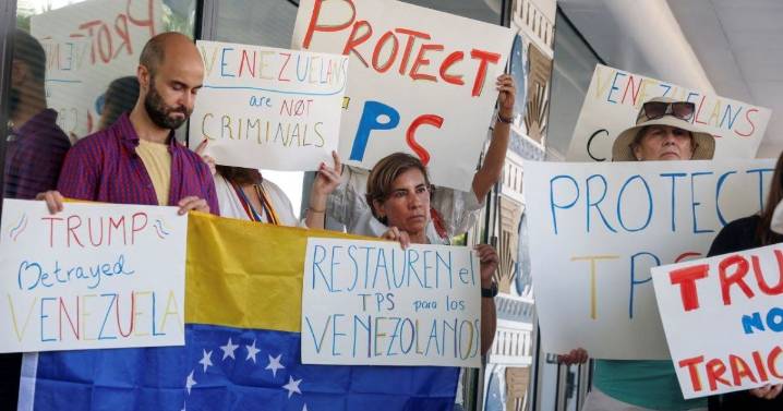 Gobierno de EEUU pide a la Corte Suprema retirar el TPS a 300.000 venezolanos