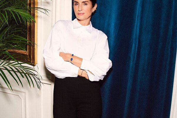 Dulce, juvenil y gustativo. Así huele el nuevo perfume de Carolina Herrera