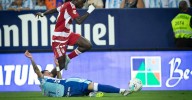 Oscar, Faye y Alemañ, los mejores del Granada ante el Málaga