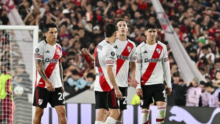 Castigados: los dos juveniles de River que quedaron al margen del duelo ante Atlético Tucumán