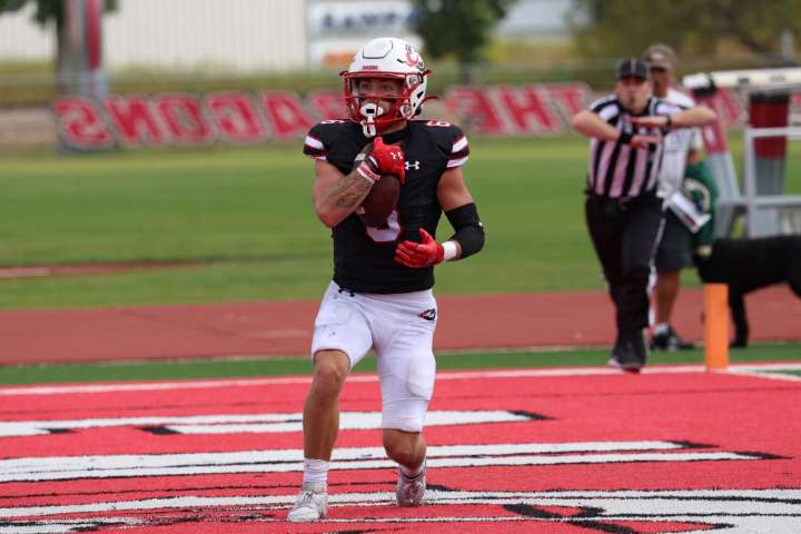 College Insider: Dragons WR Gage Florence likes team mindset heading into showdown at No. 16 Minnesota Duluth