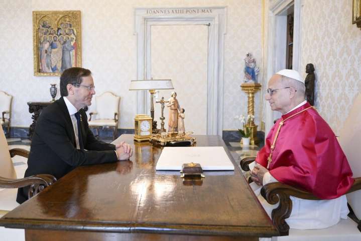 El Papa León XIV y el presidente de Israel discuten la tensión en Oriente Medio