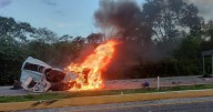 Tragedia en la Mérida-Campeche: Fatal colisión de tres vehículos deja 15 muertos y dos heridos