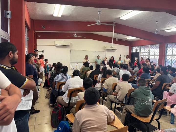 Estado construye siete aulas en la secundaria 15