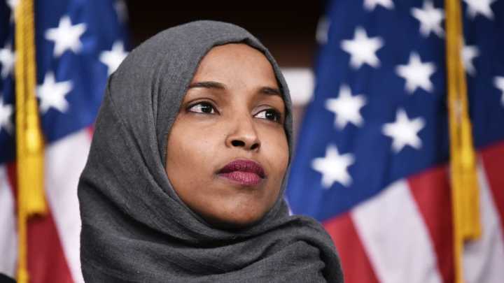 Congresista de extrema izquierda Ilhan Omar reporta ingresos millonarios que podría alcanzar los 30 millones de dólares