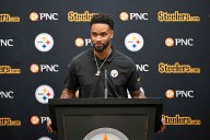 Star Pittsburgh Steelers cornerback goes down with injury against Vikings