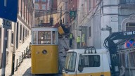 El descarrilamiento del funicular en Lisboa fue provocado por falla en un cable, señala informe
