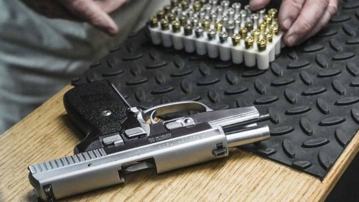 Florida appeals court strikes down open