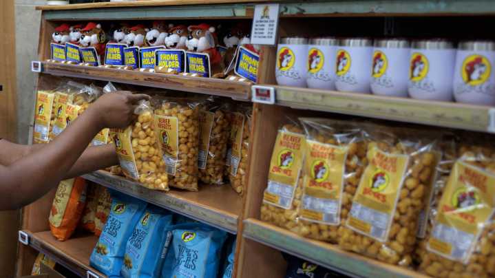 The Quirky, Crunchy Snack From Buc-Ee's That's A Road Trip Favorite (They're Gluten