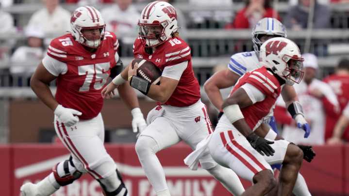 UW wins but questions about team linger with trip to Alabama on horizon