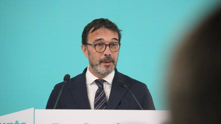 Junts mantiene su rechazo a la reducción de la jornada laboral pese a los contactos entre Puigdemont y Díaz