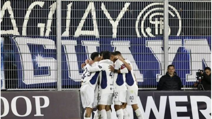 Independiente Rivadavia eliminó a Tigre en Rosario