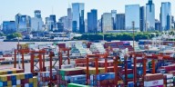 En agosto, la balanza comercial registró un saldo a favor de USD 1.402 millones