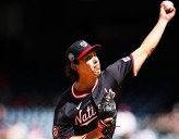Andrew Alvarez gana en su debut en MLB