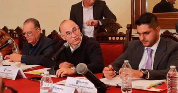 Cuestiona edil entrega de lote a la CMIC