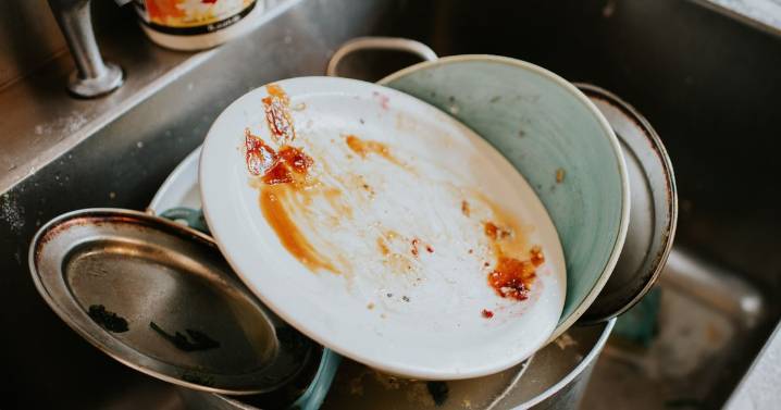 Two Leicester restaurants and off-licence told 'major improvement necessary' in latest food ratings