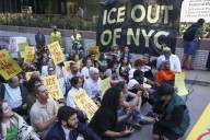 Nueva York protesta contra políticas migratorias de Trump y exige la paz en Gaza