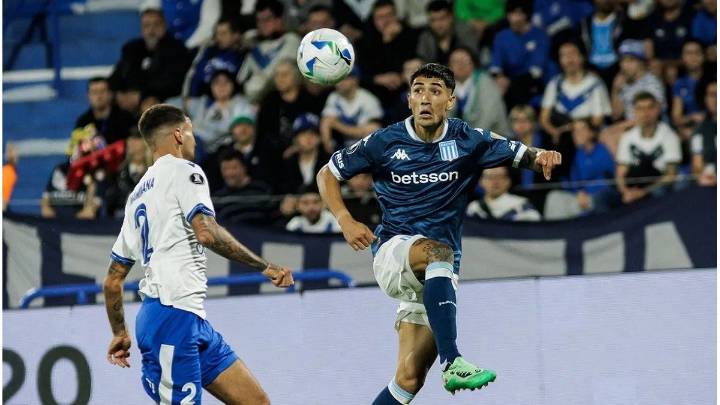 Racing y Vélez se miden en Avellaneda por un lugar en semifinales