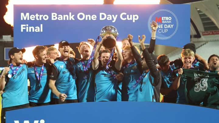 Worcestershire beat Hampshire to win Metro Bank One Day Cup after thrilling rain