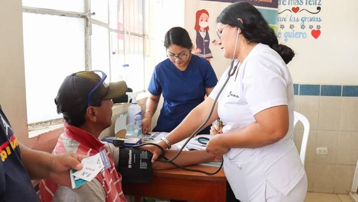 Más de 400 ciudadanos atendidos en campaña de salud gratuita