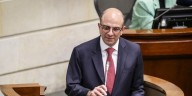 Este es el perfil de Carlos Camargo, el polémico nuevo magistrado de la Corte Constitucional que Petro no quería dejar elegir