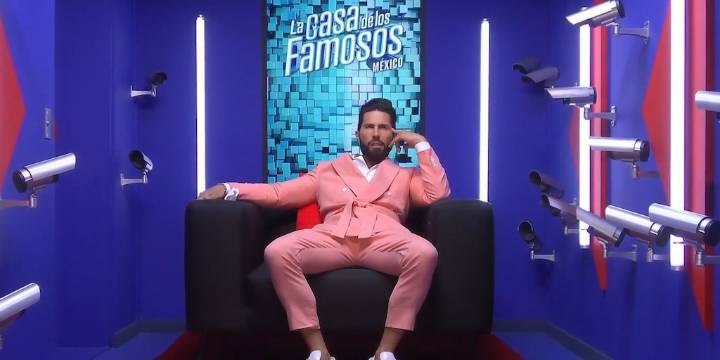Poncho de Nigris advierte que podría salir alguien del Team Noche y explica su estrategia para sacar a Dalilah