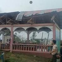 400,000 evacuated, 3 dead as fresh storm batters Philippines