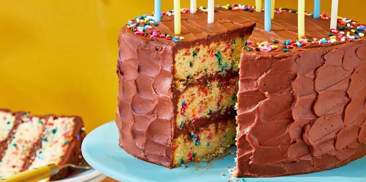 70 Thoughtful Ways to Thank Friends & Family for Birthday Wishes