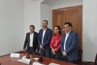 Ayuntamientos no cumplen con el pago de daños a automovilistas al caer a un bache