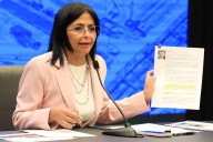 Maduro firma decreto de conmoción externa ante amenazas de EE.UU.