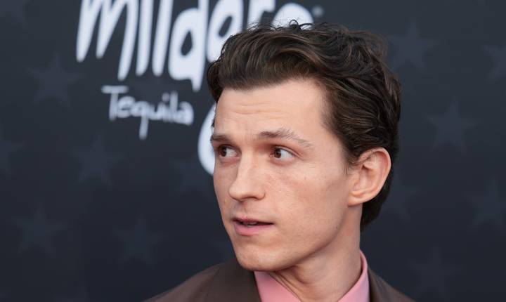 Tom Holland es tratado de urgencia por conmoción cerebral leve