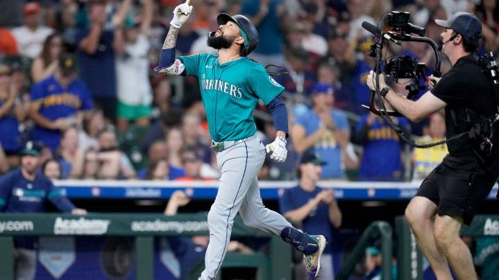Crawford's grand slam and Raleigh's 58th homer lead Mariners to sweep over Astros
