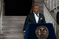 Alcalde Adams seguirá peleando en tribunales para reabrir una oficina de ICE en Rikers Island