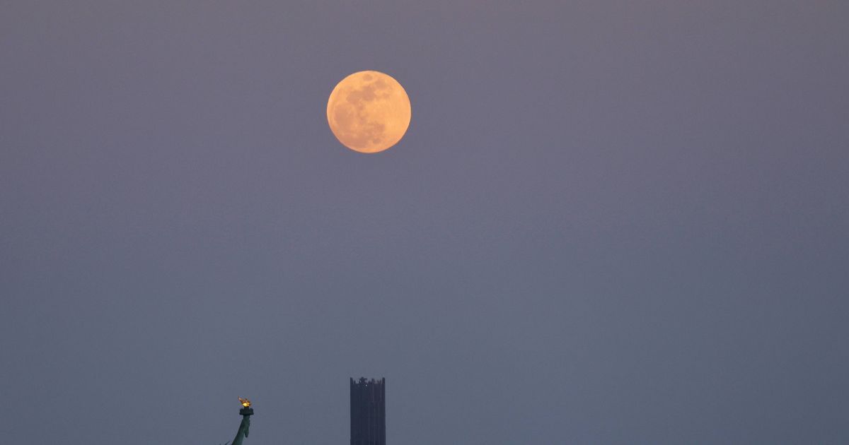 Total lunar eclipse or 'Blood Moon' set to be visible tonight
