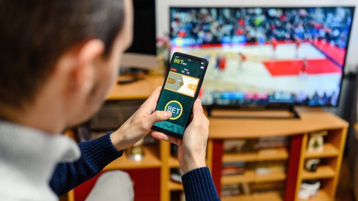 Gambling on sports this season? Why you shouldn't bet on it in SC