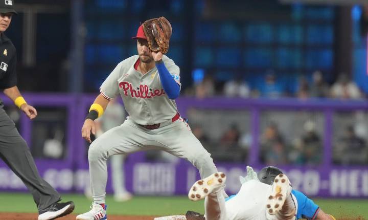 Trea Turner fuera por lesión en el muslo y podría volver con Phillies en la postemporada