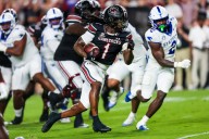Deadspin | South Carolina takes charge in 2nd quarter, rolls past Kentucky
