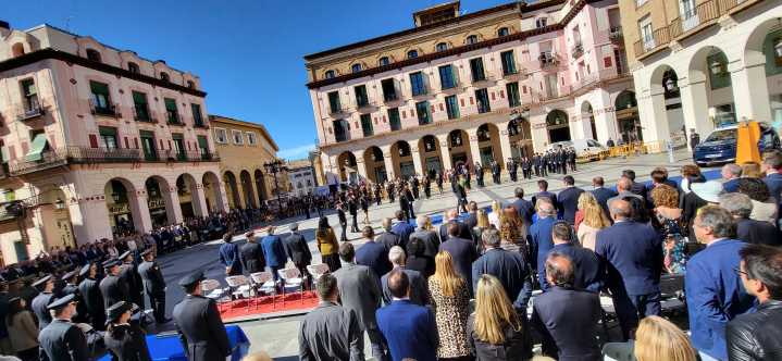 La Policía Nacional invita a los oscenses a celebrar el día de sus patronos en la plaza López Allué